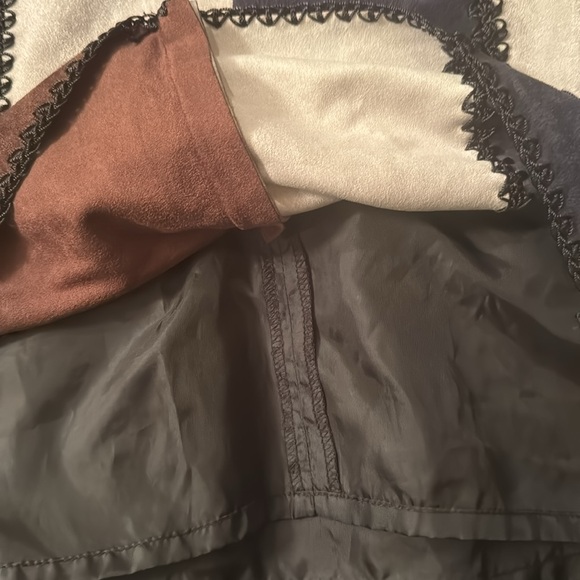 Color block faux suede skirt - Picture 4 of 5